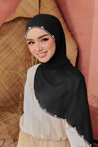 SHASMEEN Beads Long Shawl in Black